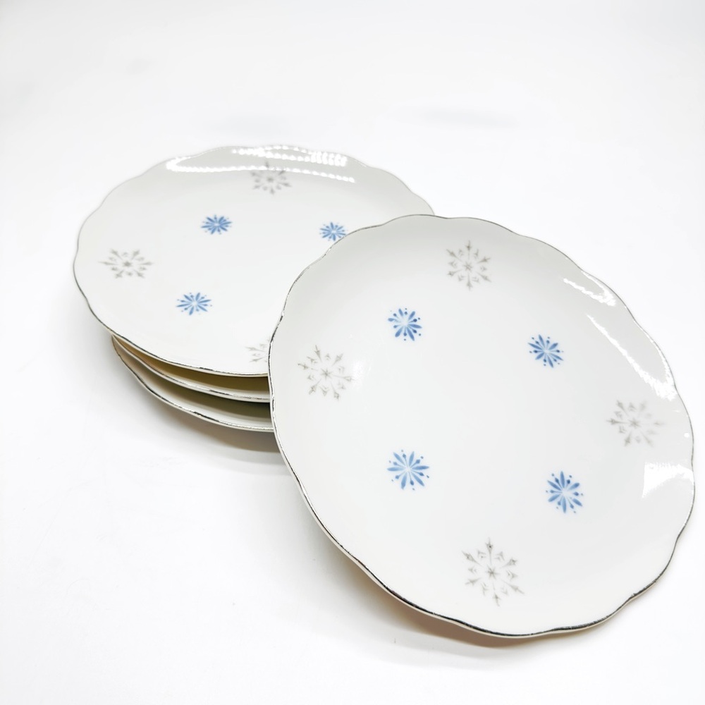 Set of 4 Blue Crystalline Hospitality Japan True‎ China Salad Plates Starburts